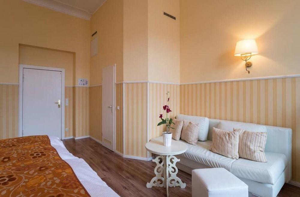 Augusta Am Kurfürstendamm Hotel 3*