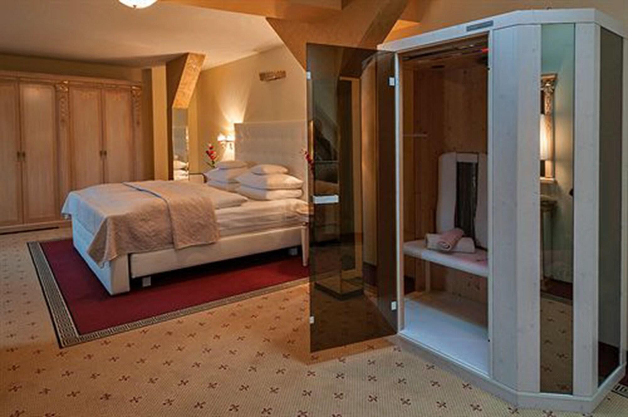Augusta Am Kurfürstendamm Hotel 3*