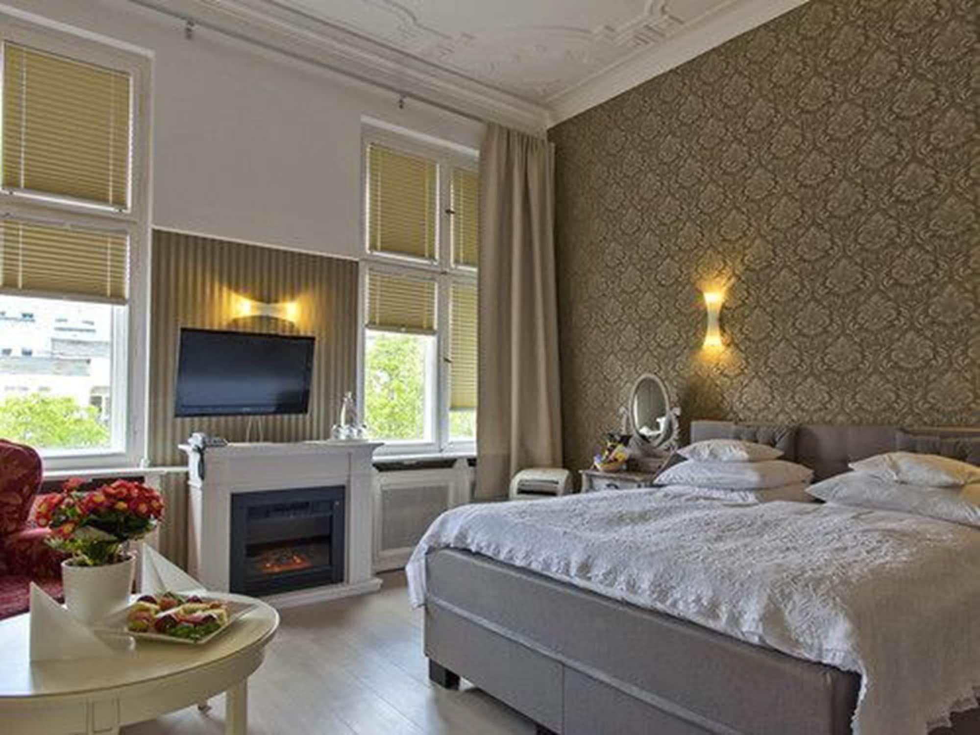 Hotel Augusta Am Kurfürstendamm 3*
