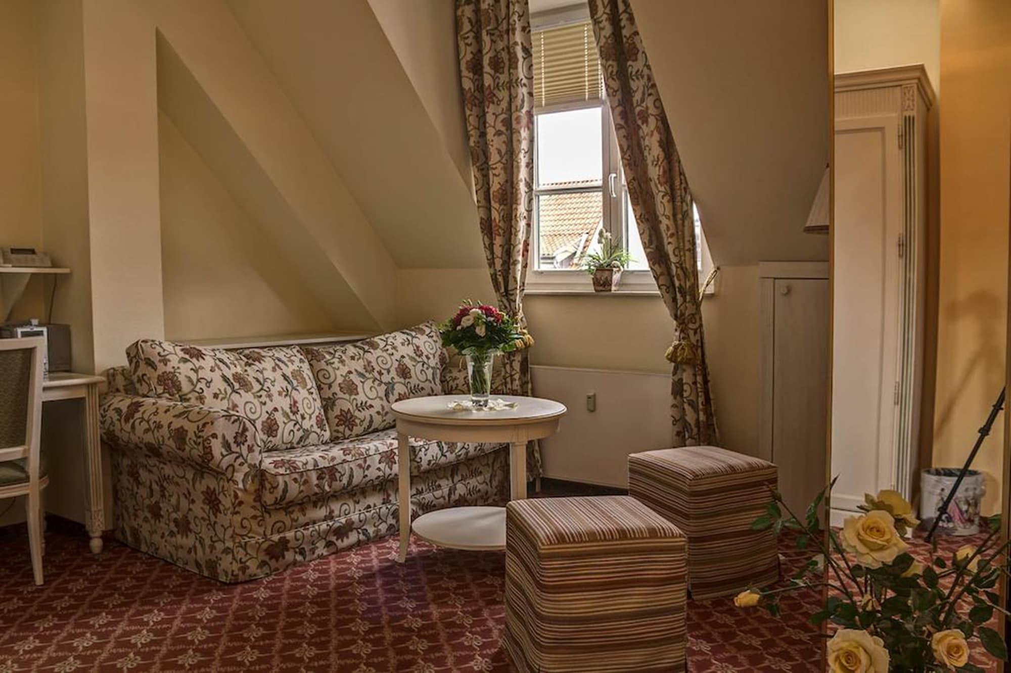 Augusta Am Kurfürstendamm Hotel 3*