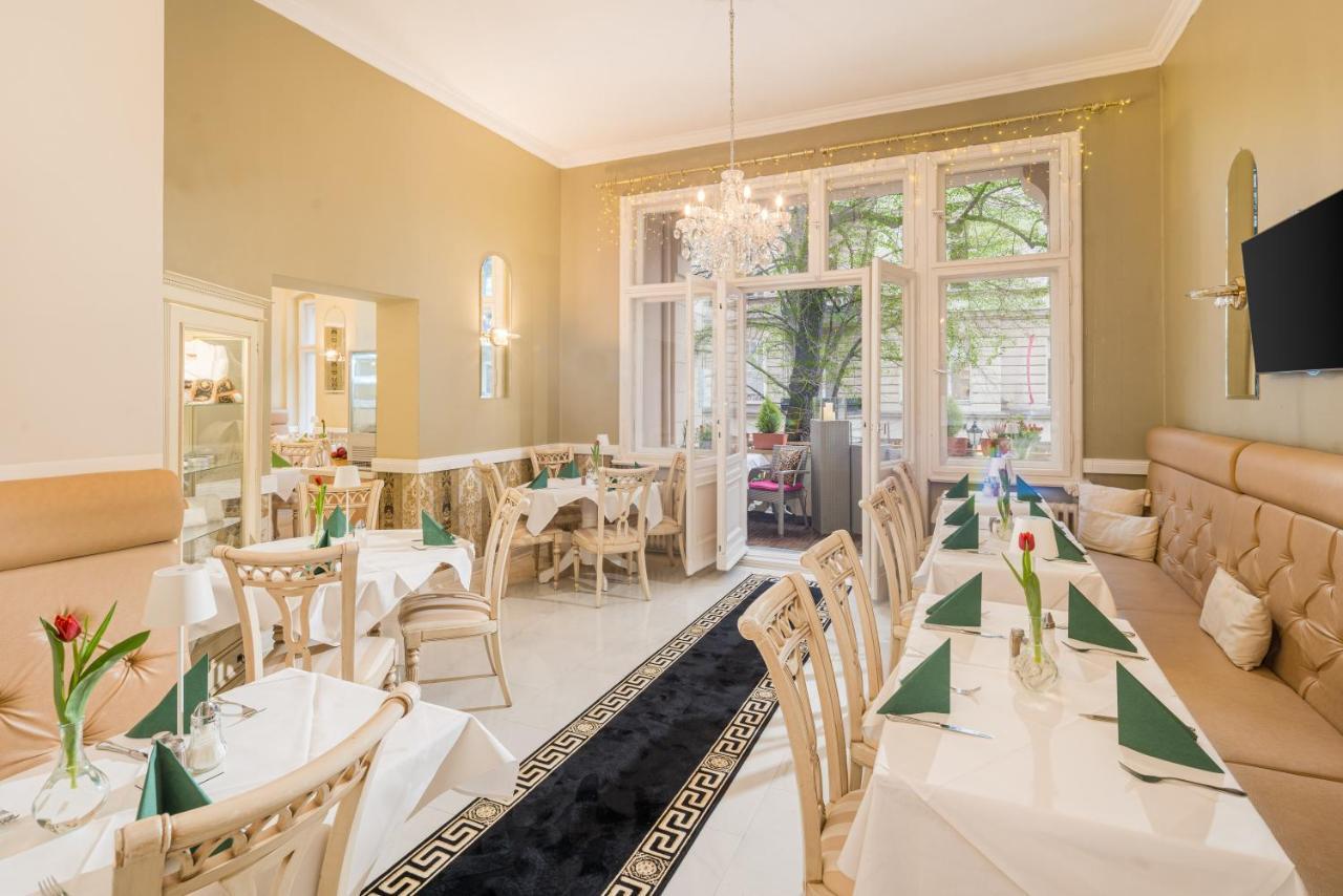 Hotel Augusta Am Kurfürstendamm 3*