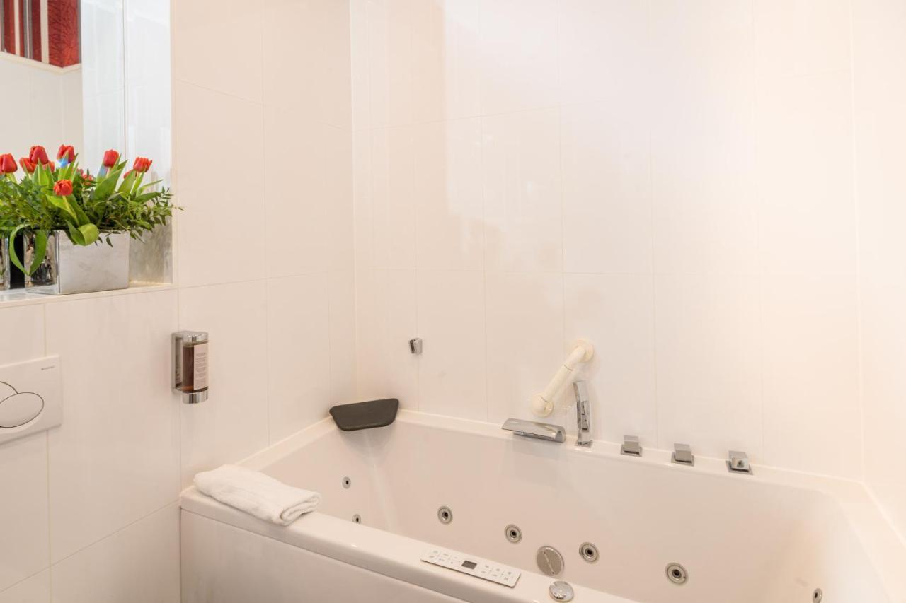 Augusta Am Kurfürstendamm Hotel 3*